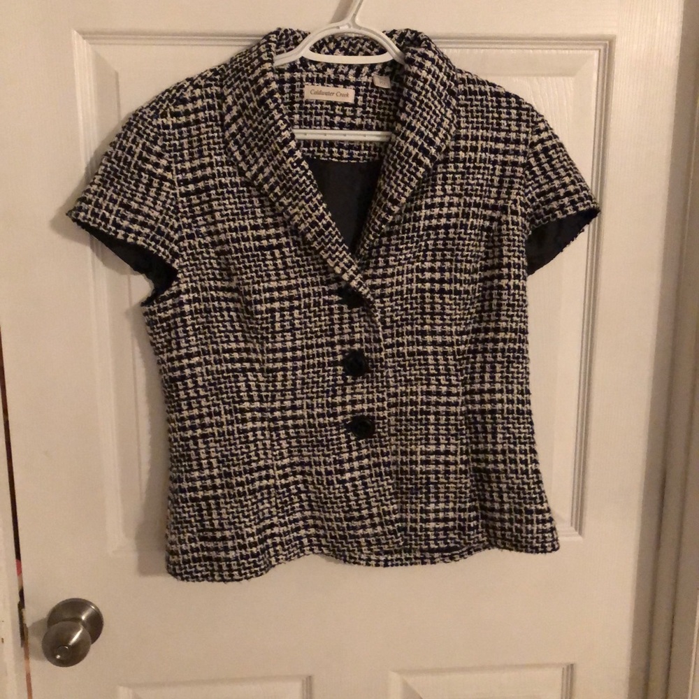 Shortsleeved Black and White Jacket